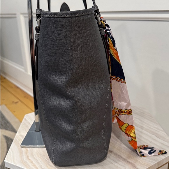 Coach Bag Peyton Zip Top Tote Charcoal Gray Saffiano Leather Tote Bag - Picture 8 of 17